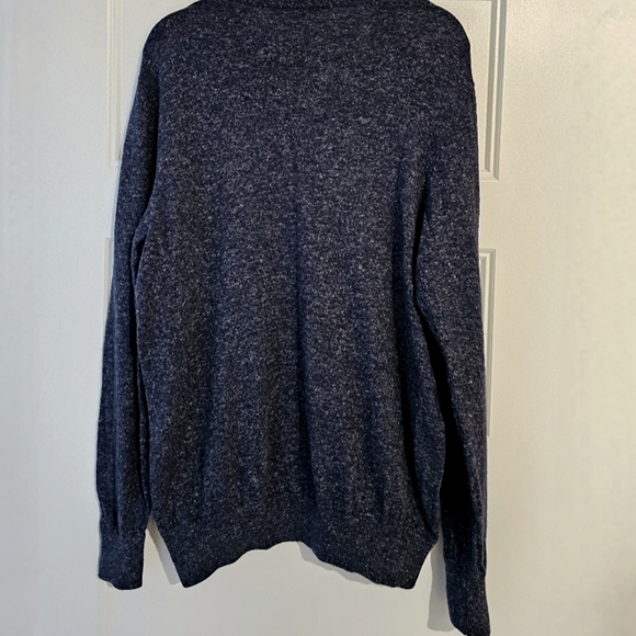 V-Neck Sweater in Blue and White with Knit Texture - Picture 3 of 6